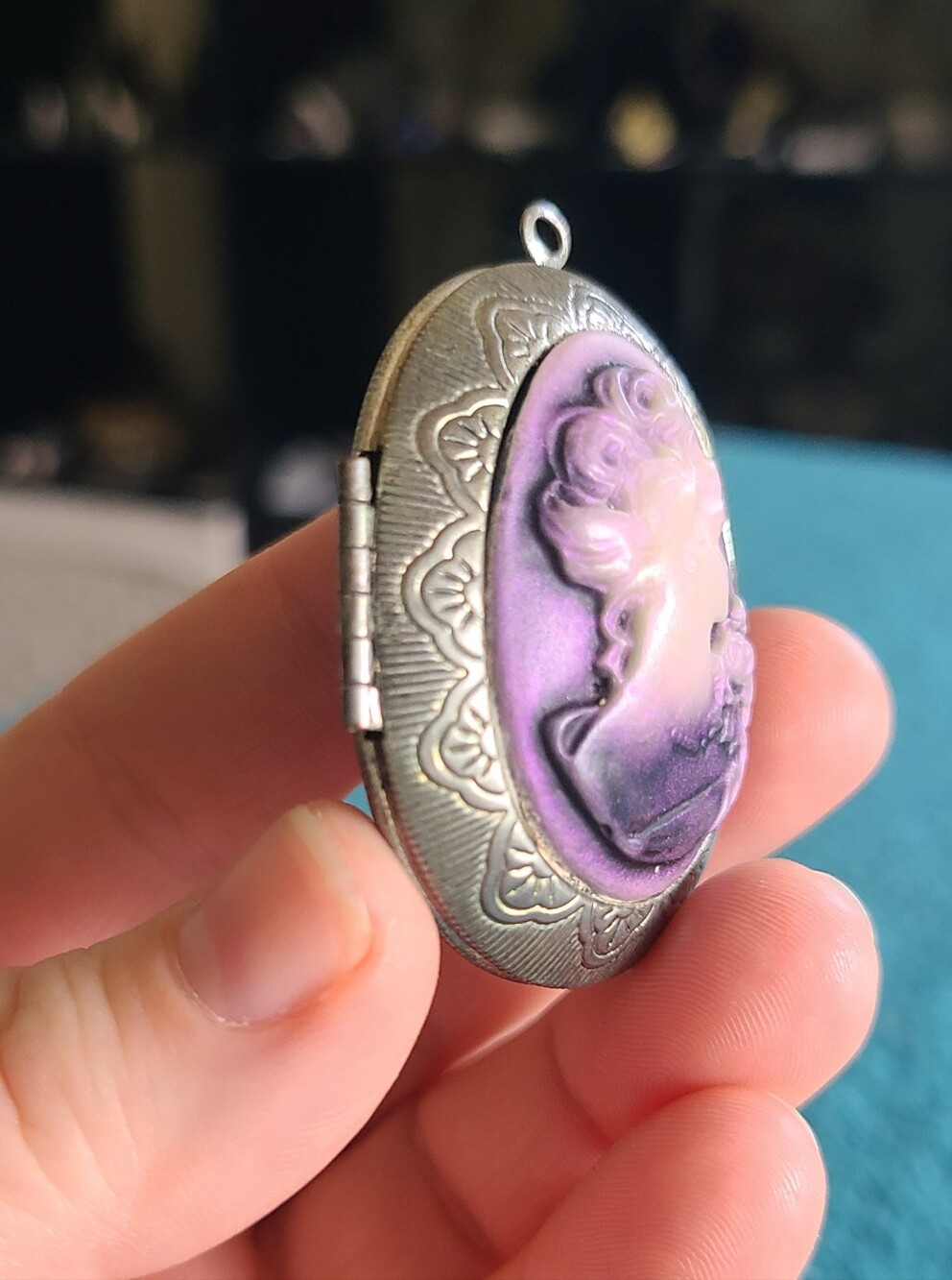 Purple Cameo Oval Locket Necklace - Picture 2 of 7